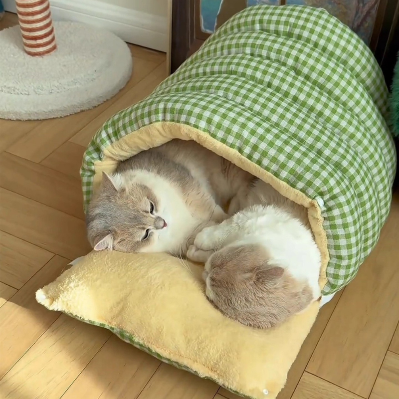 Winter Warm Semi-enclosed Cat Bed