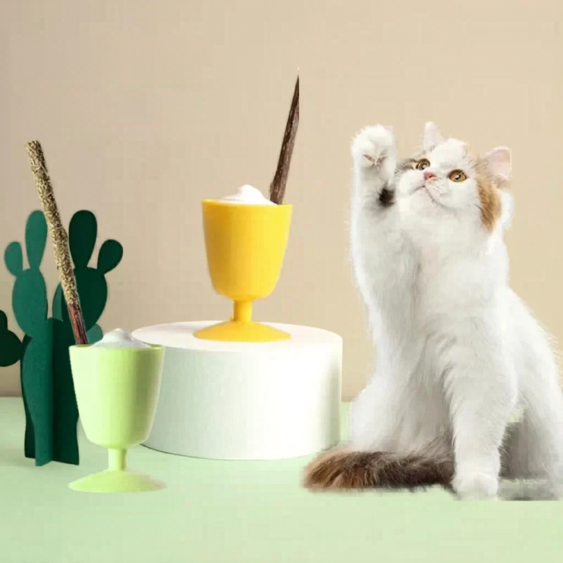 Catnip Silvervine Teacup Chew Stick