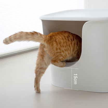 Low 15 cm entry for kittens, seniors and short-legged cats
